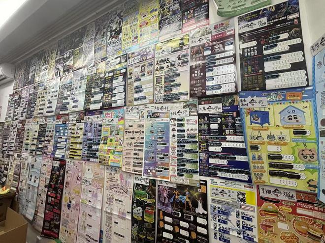经”！逛逛沪版“秋叶原”这些潮玩商品正流行麻将胡了2游戏入口逛街小小玩具也有“生意(图2)